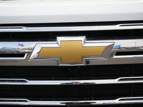 Used 2025 Chevrolet Silverado 2500 LTZ w/ LTZ Premium Package AWD/4WD image 8