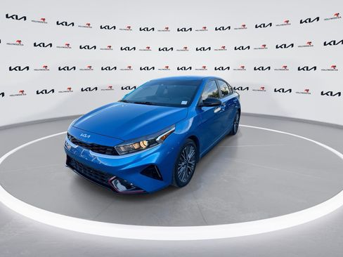 Certified 2023 Kia Forte GT-Line FWD image 4
