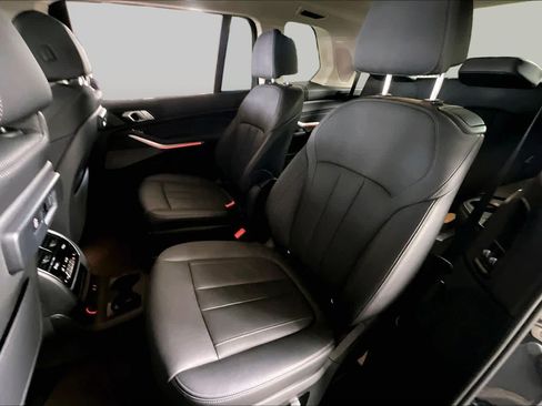 Used 2021 BMW X7 xDrive40i w/ Premium Package AWD/4WD image 18