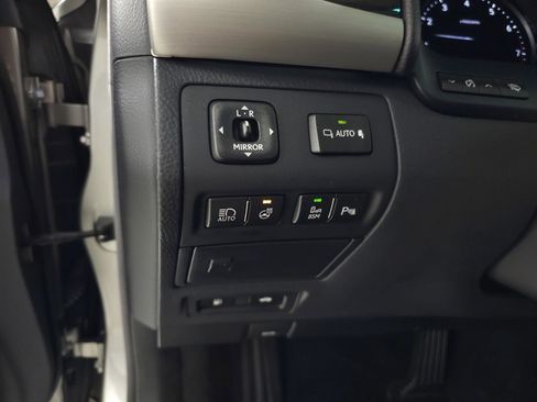 Used 2017 Lexus LS 460 AWD image 15