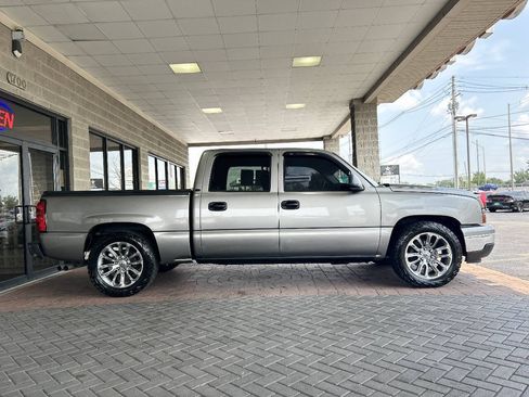 Used 2006 Chevrolet Silverado 1500 LT w/ Light Duty Power Package RWD image 18