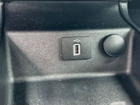 Used 2017 Ford Fusion Titanium FWD image 28