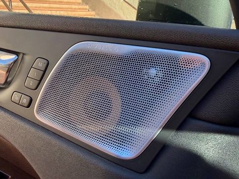 Used 2018 Volvo XC60 T6 Inscription w/ Convenience Package image 24