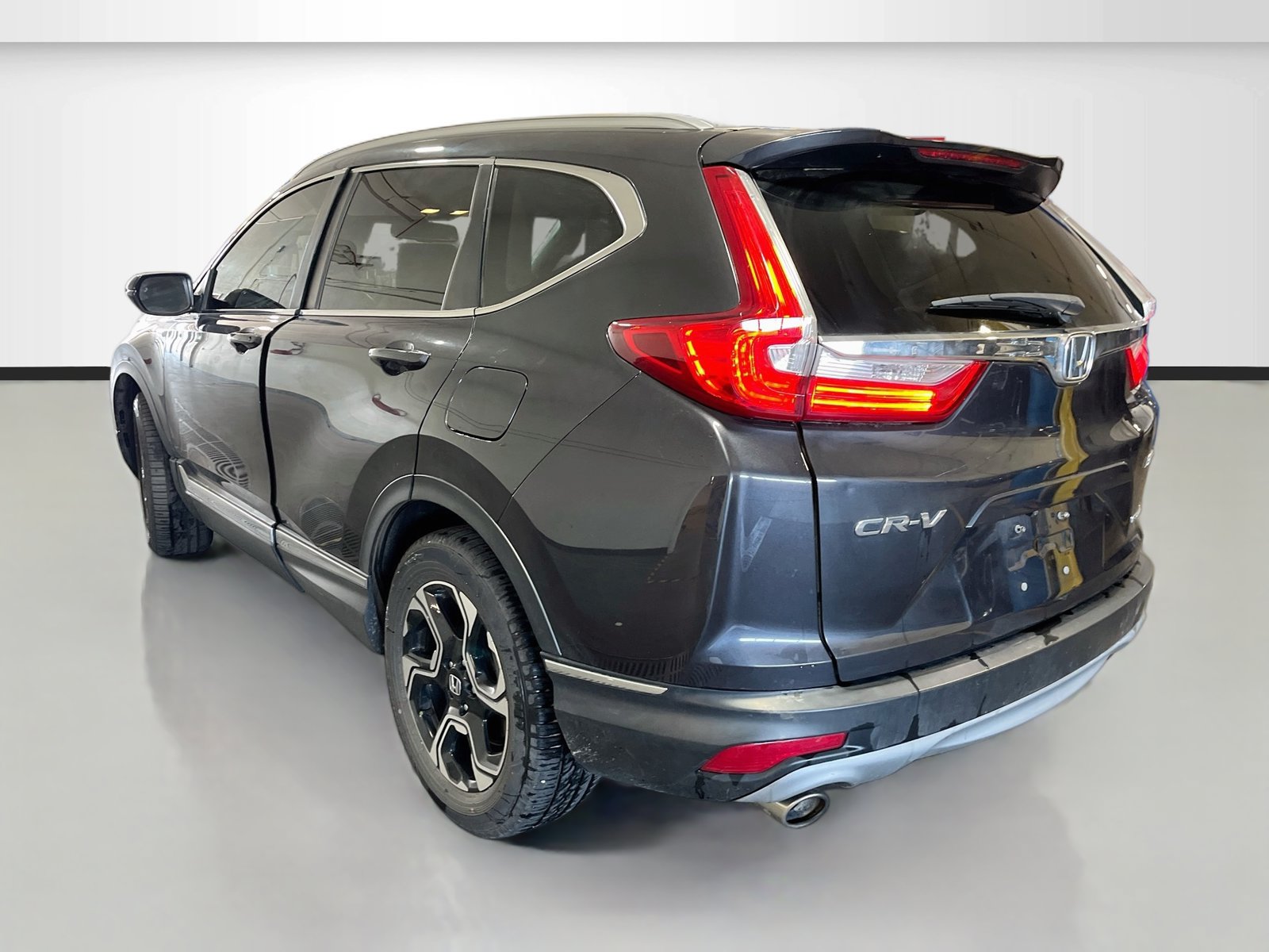 Used 2018 Honda CR-V Touring image 5