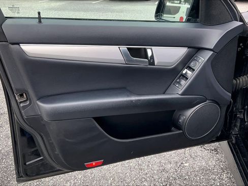 Used 2013 Mercedes-Benz C 250 Sedan image 22