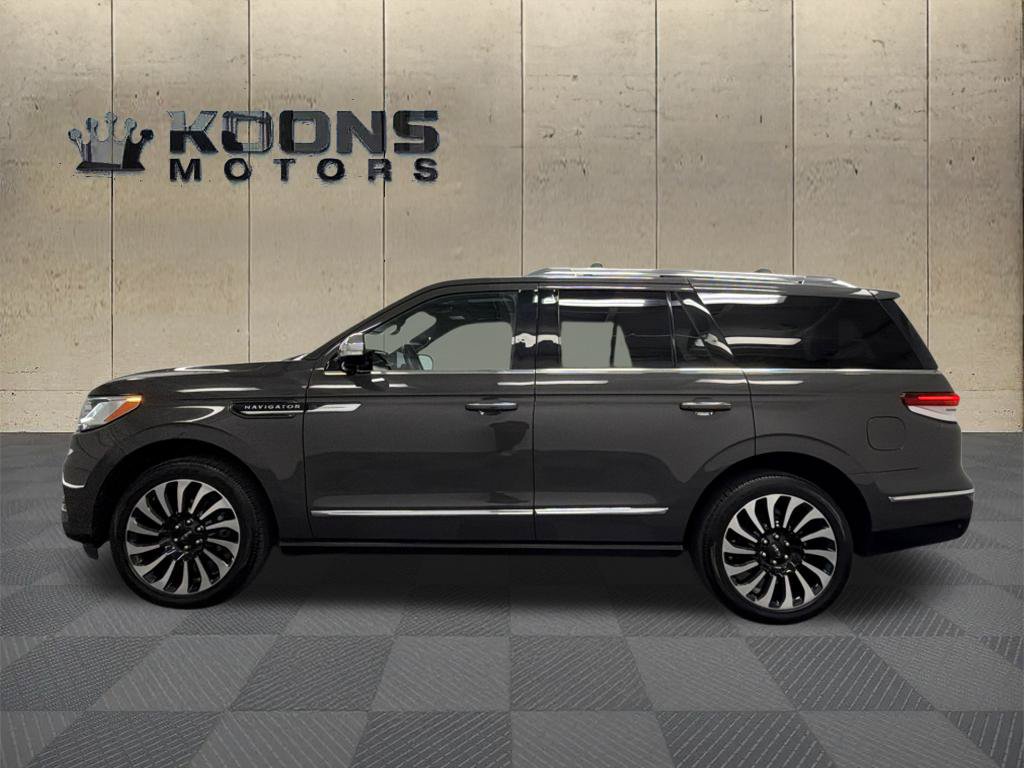 Used 2023 Lincoln Navigator Black Label AWD/4WD image 4