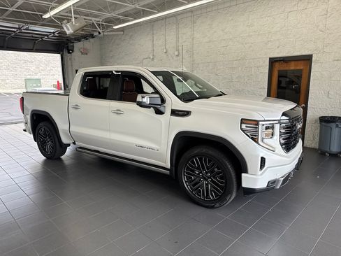 Used 2022 GMC Sierra 1500 Denali Ultimate AWD/4WD image 1