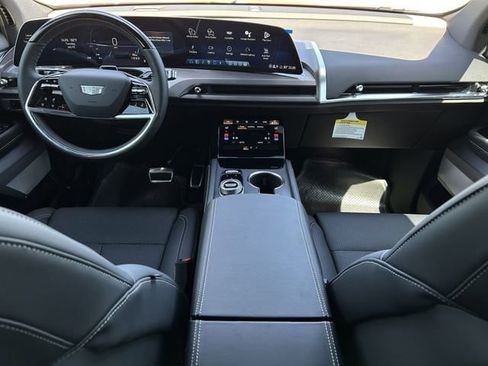 New 2026 Cadillac Vistiq Luxury image 11