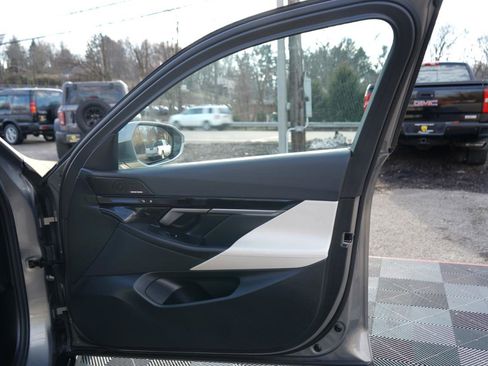 Used 2024 BMW 530i xDrive w/ Convenience Package image 61