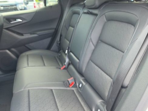 New 2026 Chevrolet Equinox LT w/ Convenience Package II AWD/4WD image 10