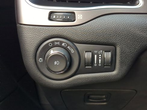 Used 2021 Jeep Cherokee Latitude Lux image 17