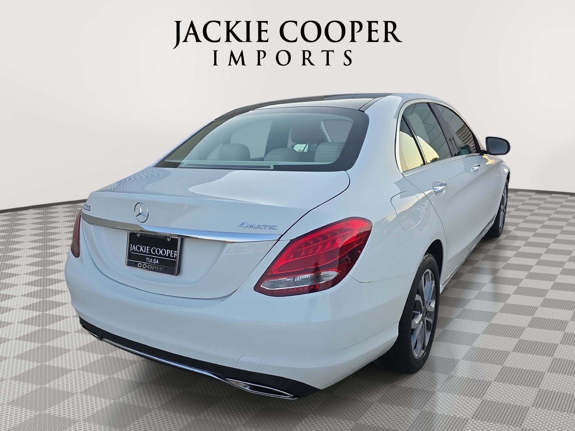 Used 2017 Mercedes-Benz C 300 4MATIC Sedan image 5