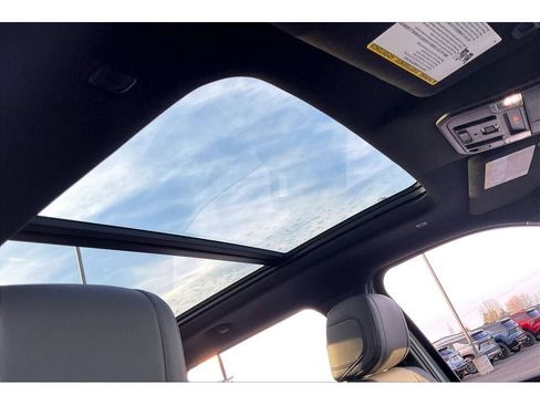 Used 2025 Toyota Tundra Limited image 24