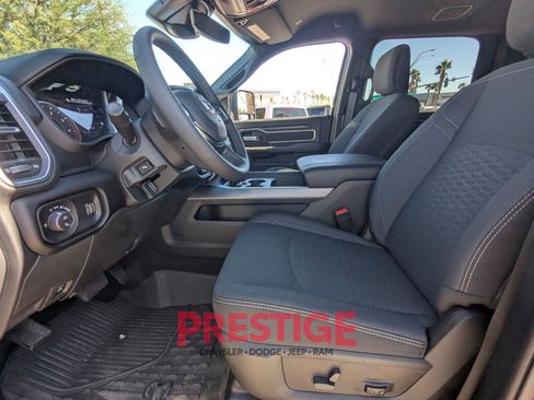New 2025 RAM 3500 Big Horn AWD/4WD image 22