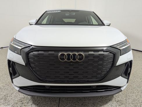 Certified 2023 Audi Q4 e-tron Prestige w/ Black Optic Package AWD/4WD image 2