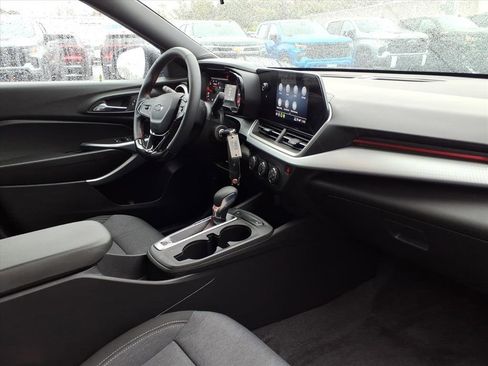 Used 2024 Chevrolet Trax RS w/ Driver Confidence Package image 23