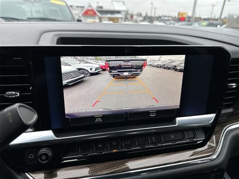 Used 2024 Chevrolet Silverado 1500 LT image 17