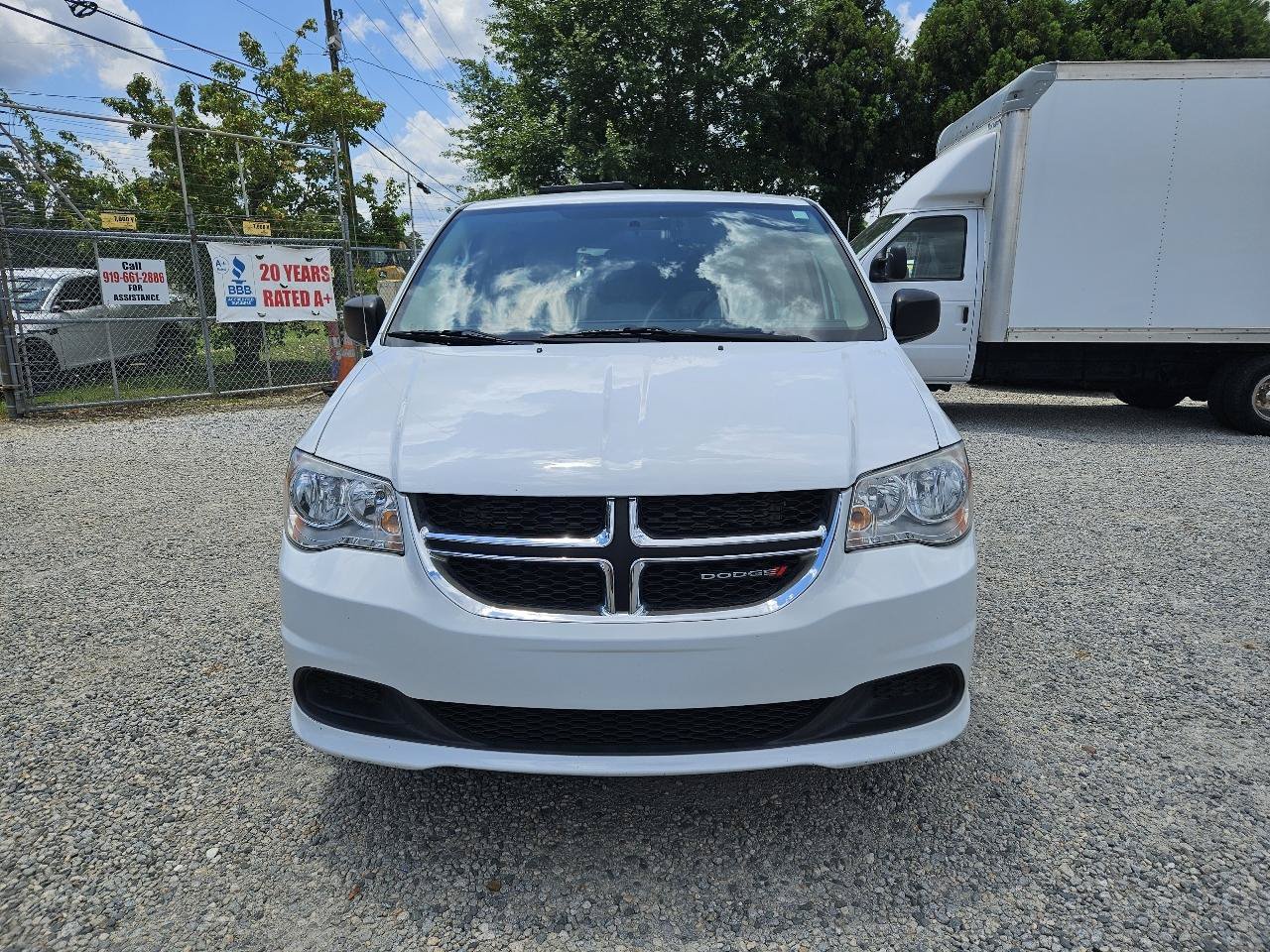 Used 2017 Dodge Grand Caravan SE FWD image 8