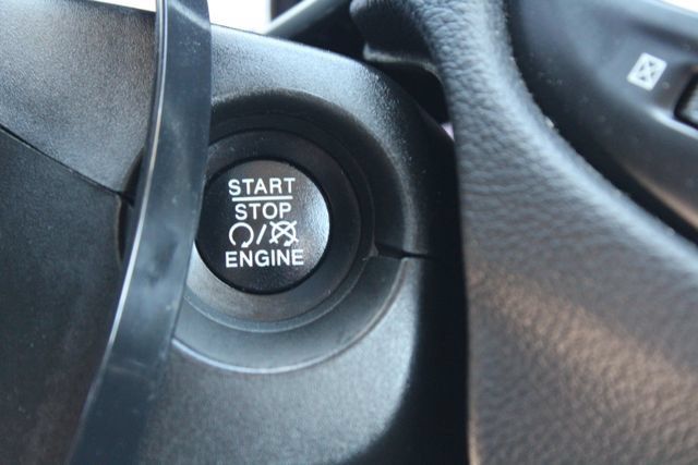 Used 2019 Jeep Compass Latitude w/ Popular Equipment Group FWD image 25