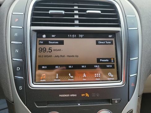 Used 2019 Lincoln Nautilus Select AWD/4WD image 14