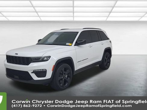 Certified 2023 Jeep Grand Cherokee Limited w/ Black Appearance Package image 6