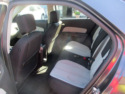 Used 2010 Chevrolet Equinox LS FWD image 9