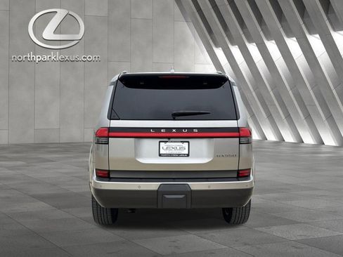 Certified 2025 Lexus GX 550 AWD/4WD image 28