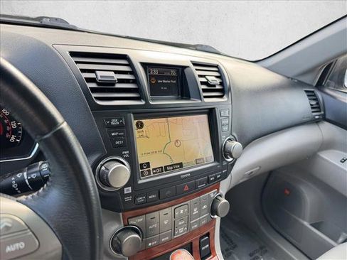 Used 2010 Toyota Highlander Limited image 13