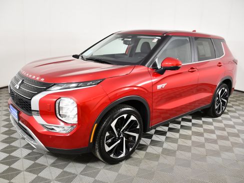 Used 2025 Mitsubishi Outlander SE AWD/4WD image 10