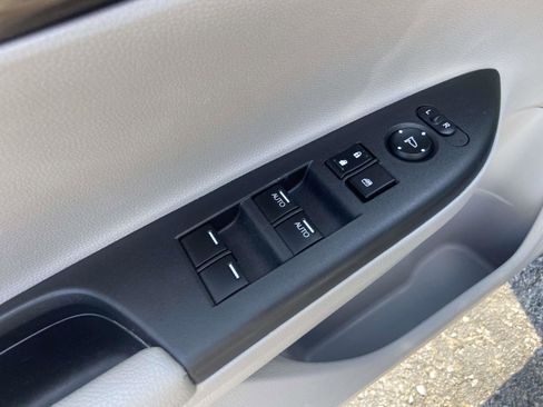 Used 2016 Honda Accord Touring image 13