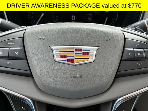 Used 2018 Cadillac XT5 Luxury w/ Driver Awareness Package AWD/4WD image 4