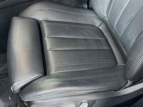 Used 2022 BMW X7 xDrive40i w/ Premium Package image 19