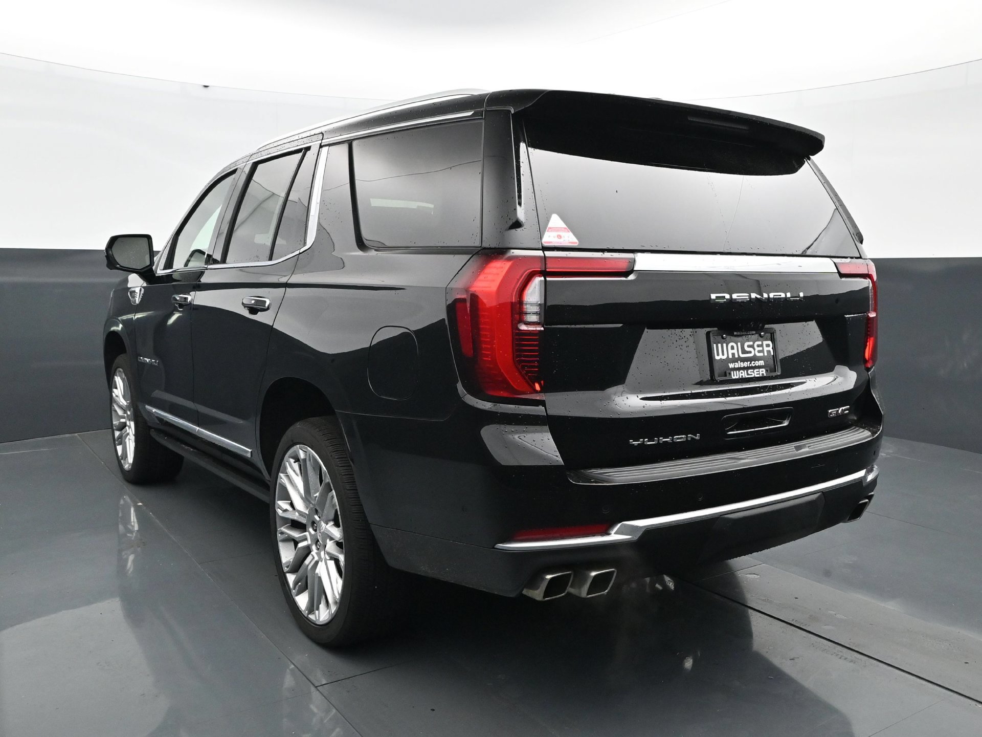 Used 2025 GMC Yukon Denali w/ Denali Reserve Package AWD/4WD image 4