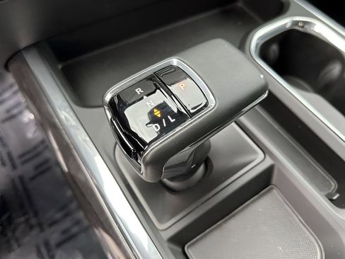 Used 2023 Chevrolet Silverado 1500 LTZ image 21