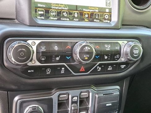 Used 2021 Jeep Gladiator Sport AWD/4WD image 16