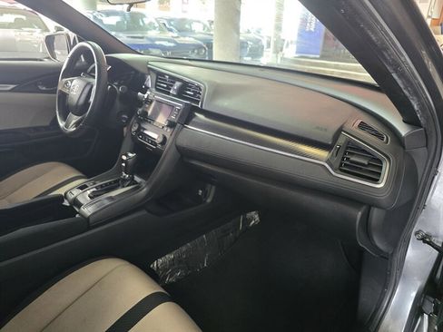 Used 2018 Honda Civic Sport image 13