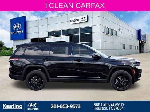 Used 2023 Jeep Grand Cherokee L Limited w/ Black Appearance Package AWD/4WD image 4
