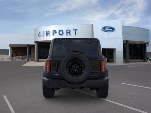 New 2026 Ford Bronco Outer Banks AWD/4WD image 5
