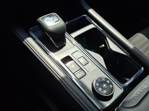 Certified 2024 Nissan Pathfinder Rock Creek AWD/4WD image 17