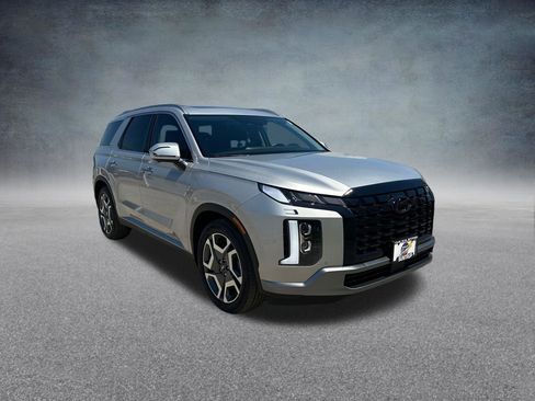 Used 2025 Hyundai Palisade SEL FWD image 8