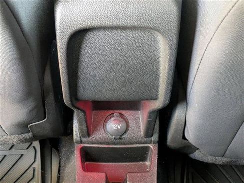 Used 2018 Ford Fiesta SE image 14