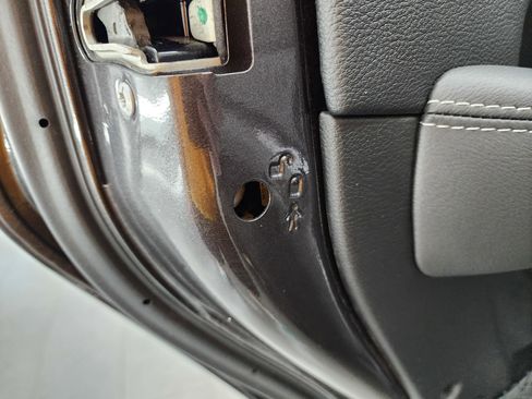 Used 2018 Jeep Wrangler Unlimited Sahara image 33