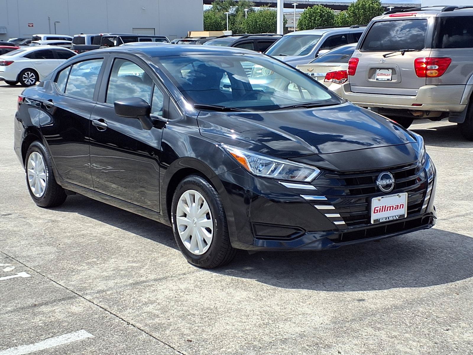 Used 2024 Nissan Versa S FWD image 2