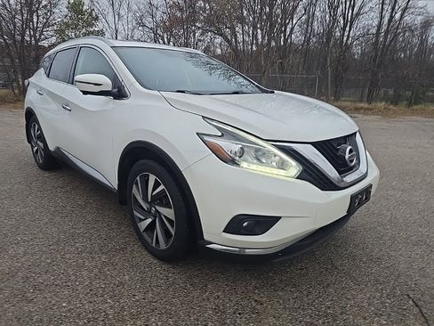 Used 2018 Nissan Murano Platinum image 2