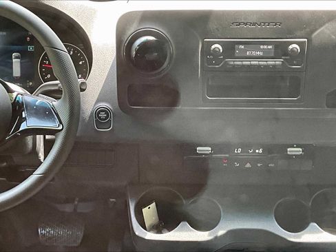 New 2025 Mercedes-Benz Sprinter 2500 image 9