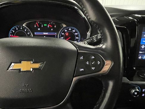 Used 2022 Chevrolet Traverse LT image 38