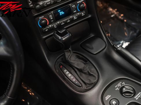 Used 2001 Chevrolet Corvette Convertible w/ Preferred Equipment Group2 image 45