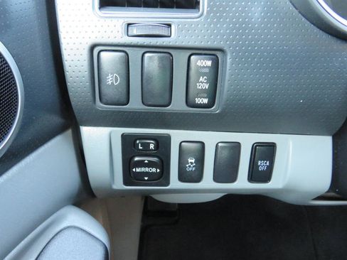 Used 2015 Toyota Tacoma 4x4 Double Cab w/ TRD Sport Package image 22