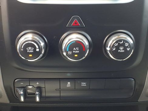 Used 2022 RAM 1500 Tradesman w/ Chrome Appearance Group AWD/4WD image 8