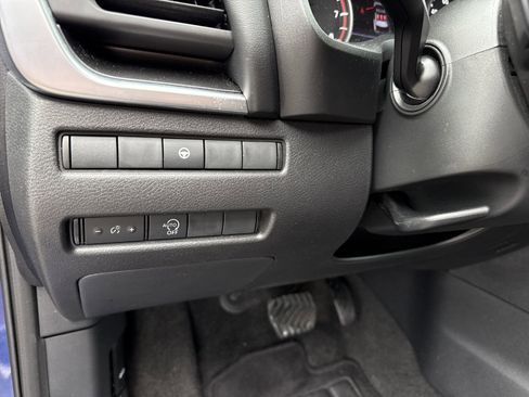 Used 2023 Nissan Rogue SV FWD image 15